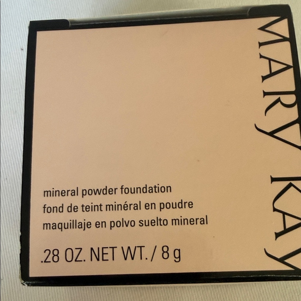 Mary Kay Mineral Powder Foundation - Tan